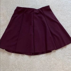 Women’s Brandy Melville Maroon flowy skirt